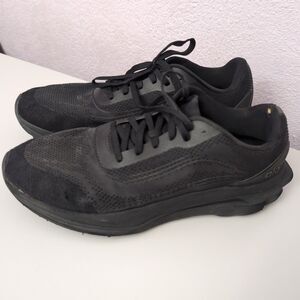 Alo Runners Running Shoes Mens Size 12 Black Trail Gym Athletic Sneakers